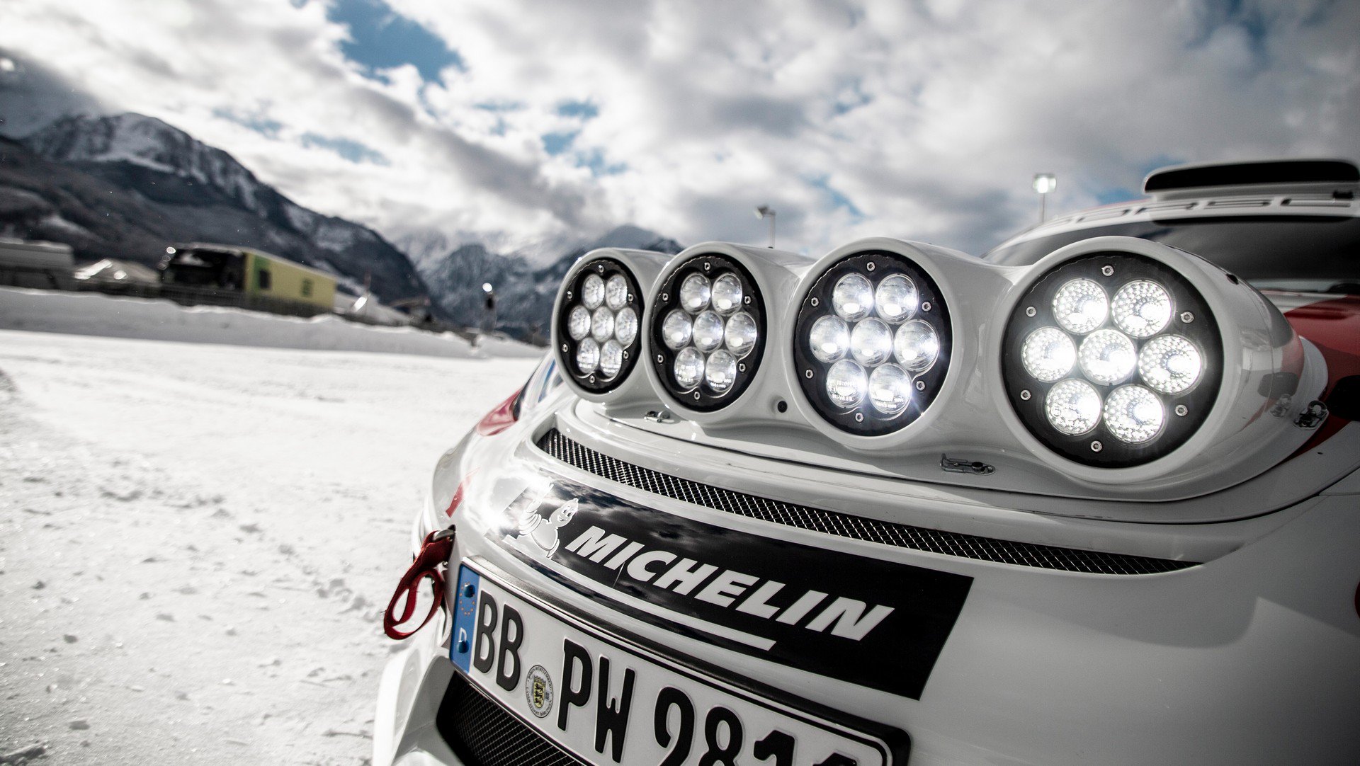 Porsche-Rally.jpg